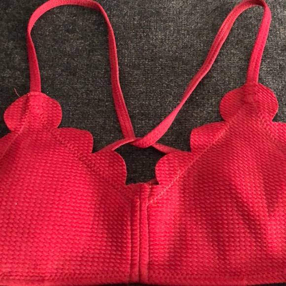 Bikini - Picture 2 of 3